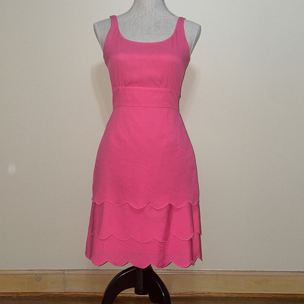 Gianni Bini pink scalloped sleeveless dress; size 2